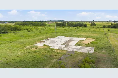 1701 County Road 466, Elgin, TX 78621 - Photo 14