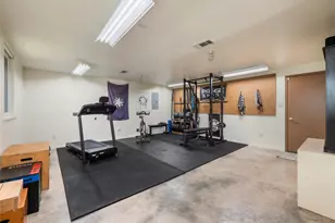 302 S Ridge Cir, Georgetown, TX 78628 - Photo 14