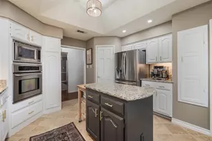 302 S Ridge Cir, Georgetown, TX 78628 - Photo 10