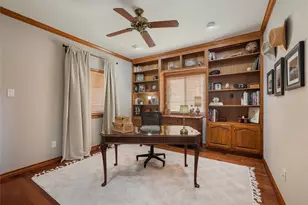 302 S Ridge Cir, Georgetown, TX 78628 - Photo 16