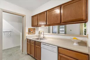 900 Taulbee Ln, Austin, TX 78757 - Photo 8