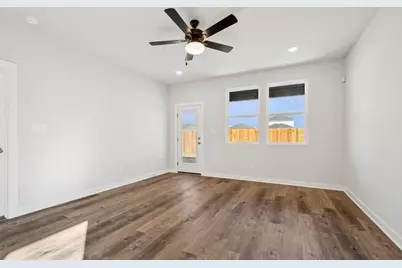 129 Two Bits Lane, Elgin, TX 78621 - Photo 10