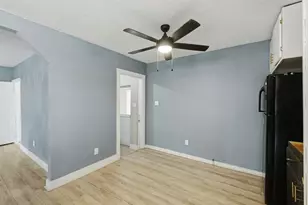 1401 E 29th St, Bryan, TX 77802 - Photo 14