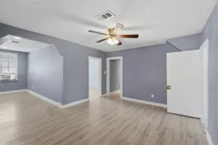 1401 E 29th St, Bryan, TX 77802 - Photo 4