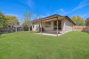 301 Wildwood Dr, Georgetown, TX 78633 - Photo 24