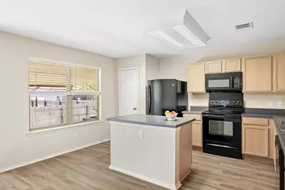 301 Wildwood Drive, Georgetown, TX 78633 - Photo 12