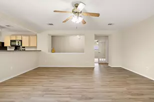 301 Wildwood Dr, Georgetown, TX 78633 - Photo 6