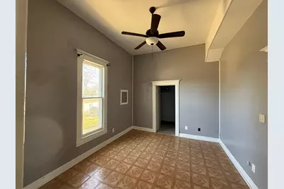 246 W Clark Street, Bartlett, TX 76511 - Photo 10