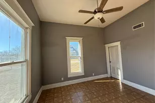 246 W Clark St, Bartlett, TX 76511 - Photo 8