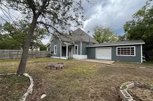 246 W Clark St, Bartlett, TX 76511 - Photo 14