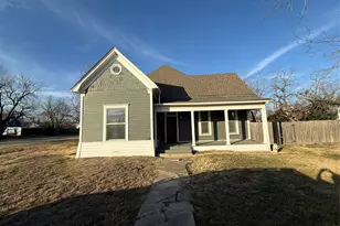 246 W Clark St, Bartlett, TX 76511 - Photo 1