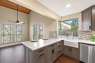 8200 Neely Dr, Austin, TX 78759 - Photo 16