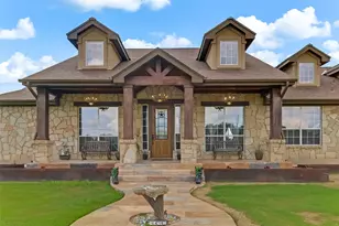 106 Deep Lake Dr, Liberty Hill, TX 78642 - Photo 2