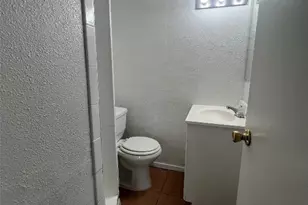 311 E 31st St, Austin, TX 78705 - Photo 16