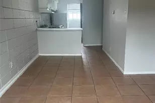 311 E 31st St, Austin, TX 78705 - Photo 4