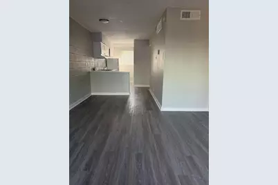 311 E 31 Street #202, Austin, TX 78705 - Photo 2