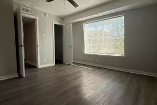 311 E 31st St, Austin, TX 78705 - Photo 14