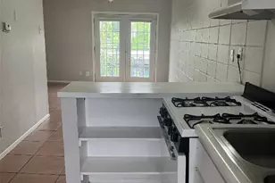 311 E 31st St, Austin, TX 78705 - Photo 8