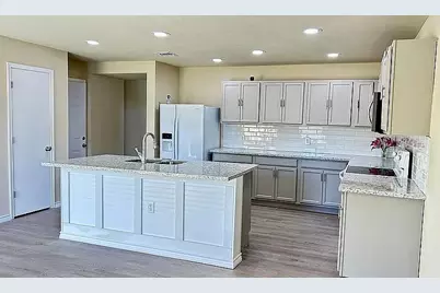 5211 Viewpoint Drive, Austin, TX 78744 - Photo 6
