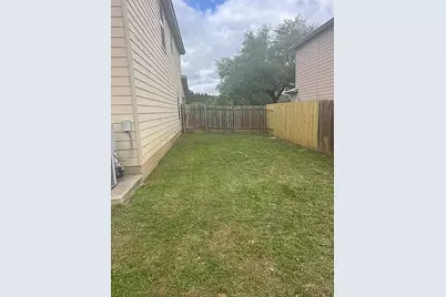 5211 Viewpoint Drive, Austin, TX 78744 - Photo 20