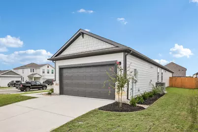 103 Two Bits, Elgin, TX 78621 - Photo 8