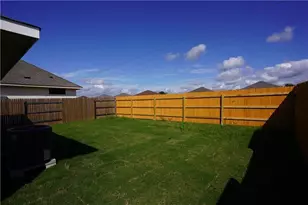131 Trailstone Dr, Bastrop, TX 78602 - Photo 20