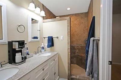 321 High Low Dr Drive, New Braunfels, TX 78132 - Photo 14