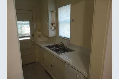 707.5 Graham Place, Austin, TX 78705 - Photo 10