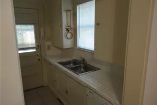 707 5 Graham Pl, Austin, TX 78705 - Photo 10