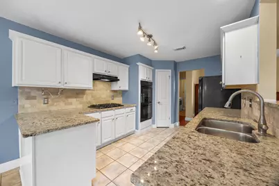 9123 Fainwood Lane, Austin, TX 78749 - Photo 10