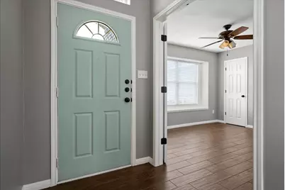 403 Thunderstorm Avenue, Lockhart, TX 78644 - Photo 4