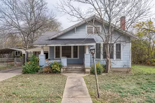 1621 S College St, Georgetown, TX 78626 - Photo 2