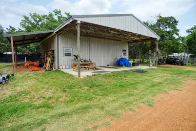 13831 Tx-95 Highway, Flatonia, TX 78941 - Photo 32