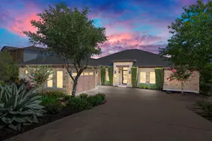 1110 Crestone Stream Dr, Austin, TX 78738 - Photo 2