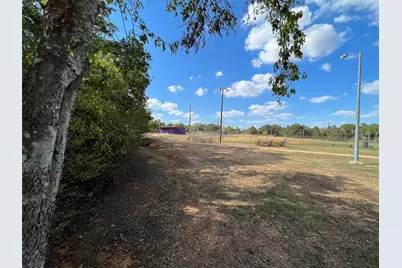 529 Madison Street, Elgin, TX 78621 - Photo 6