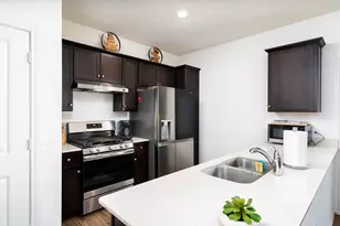 7120 Tonka Ln, Austin, TX 78744 - Photo 6