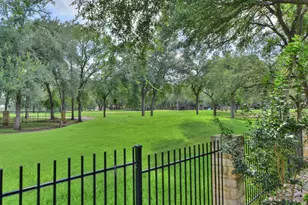 30110 Torrey Pines Cir, Georgetown, TX 78628 - Photo 4