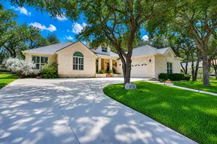 30110 Torrey Pines Cir, Georgetown, TX 78628 - Photo 2