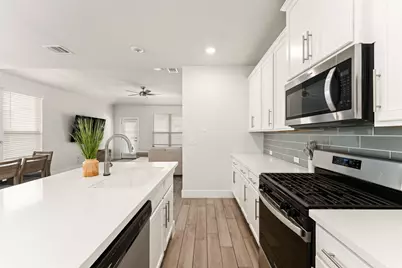 8610 McKamy Drive, Austin, TX 78744 - Photo 8