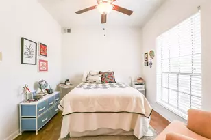 912 W 22nd St, Austin, TX 78705 - Photo 1