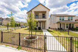 218 Glass Mountains Wy, Dripping Springs, TX 78620 - Photo 1