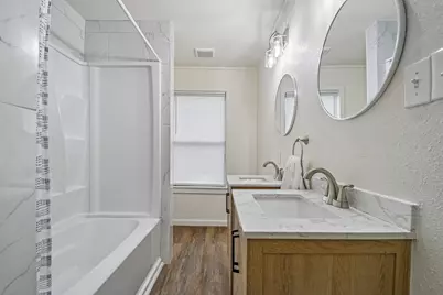605 Bishop Street, Smithville, TX 78957 - Photo 22