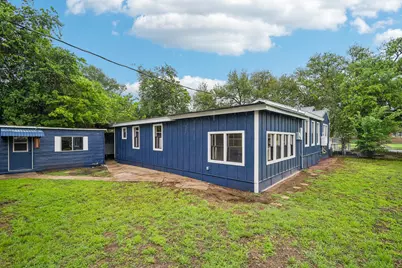 605 Bishop Street, Smithville, TX 78957 - Photo 36