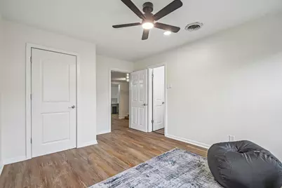 605 Bishop Street, Smithville, TX 78957 - Photo 26