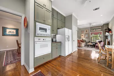 2716 Hillview Green Lane, Austin, TX 78703 - Photo 4