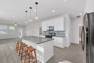 101 Mountain Valley St, Georgetown, TX 78628 - Photo 6