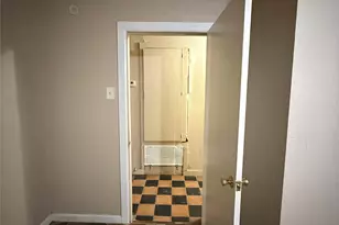 220 Stratford Ct, San Antonio, TX 78223 - Photo 28