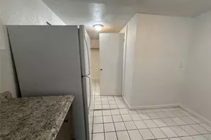 220 Stratford Ct, San Antonio, TX 78223 - Photo 8