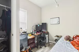 911 W 22nd St, Austin, TX 78705 - Photo 10