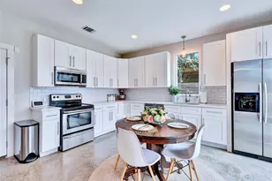 919 E 51st St, Austin, TX 78751 - Photo 4